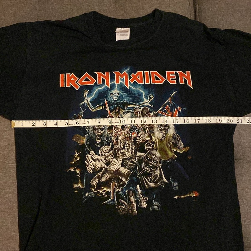 Vintage Iron Maiden Best of the Beast Graphic T-Shirt Men’s Large Metal 2003 - Picture 11 of 16